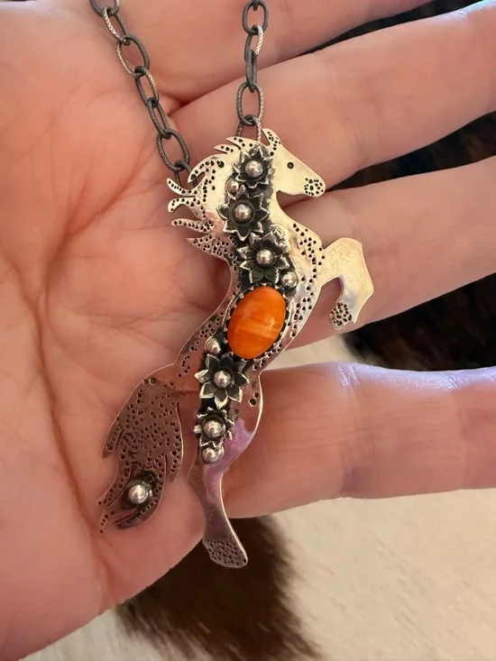 ❤️ Spiny Oyster Decorative Sterling Hand Stamped Statement Horse Pendant 2.16”L - Picture 3 of 11